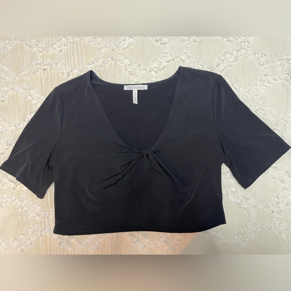 BCBGeneration Black V-Neck Crop Top